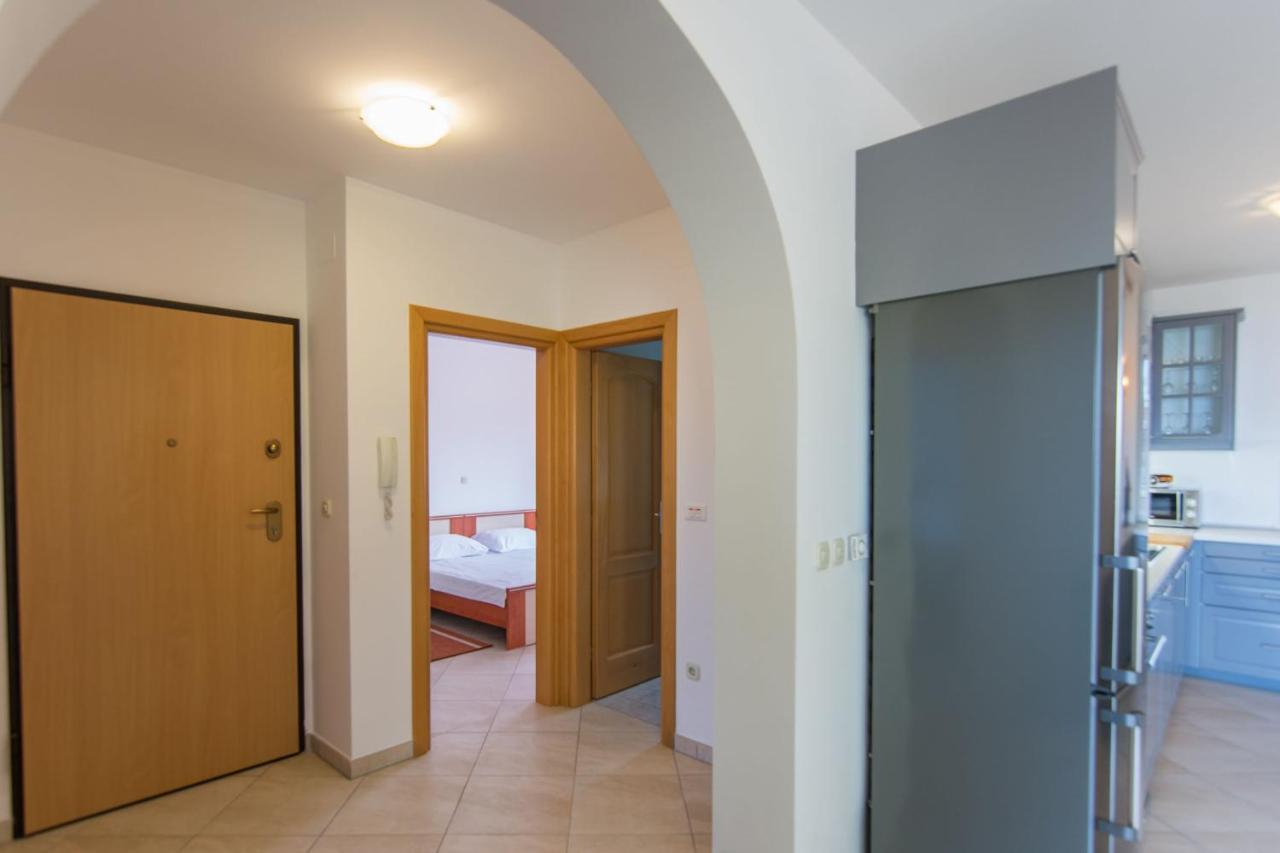 Apartment Jaspis บีโอกราดนาโมรู ภายนอก รูปภาพ